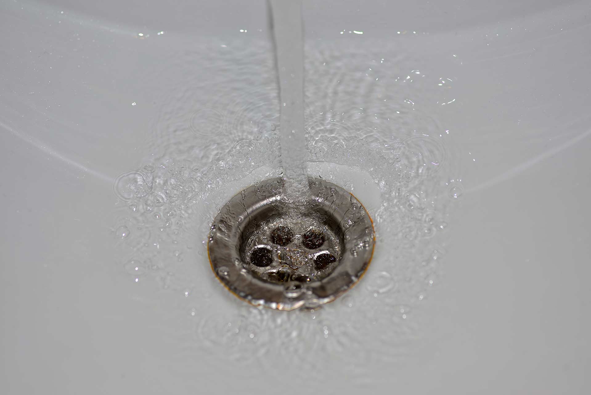 A2B Drains provides services to unblock blocked sinks and drains for properties in Summerstown.